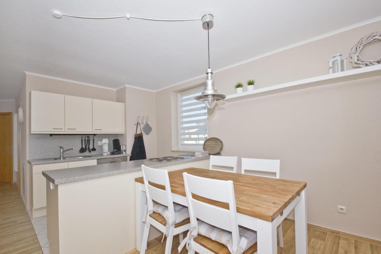 Ferienwohnung Mit Balkon, Gratis Nutzung Vom Ahoi Erlebnisbad Und Sauna In Sellin - Haus Strandeck Fewo 20 Goehren  Exteriör bild
