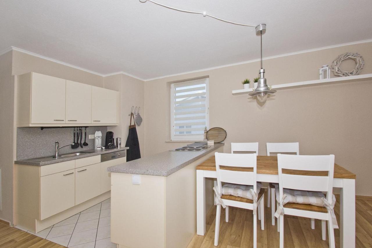 Ferienwohnung Mit Balkon, Gratis Nutzung Vom Ahoi Erlebnisbad Und Sauna In Sellin - Haus Strandeck Fewo 20 Goehren  Exteriör bild